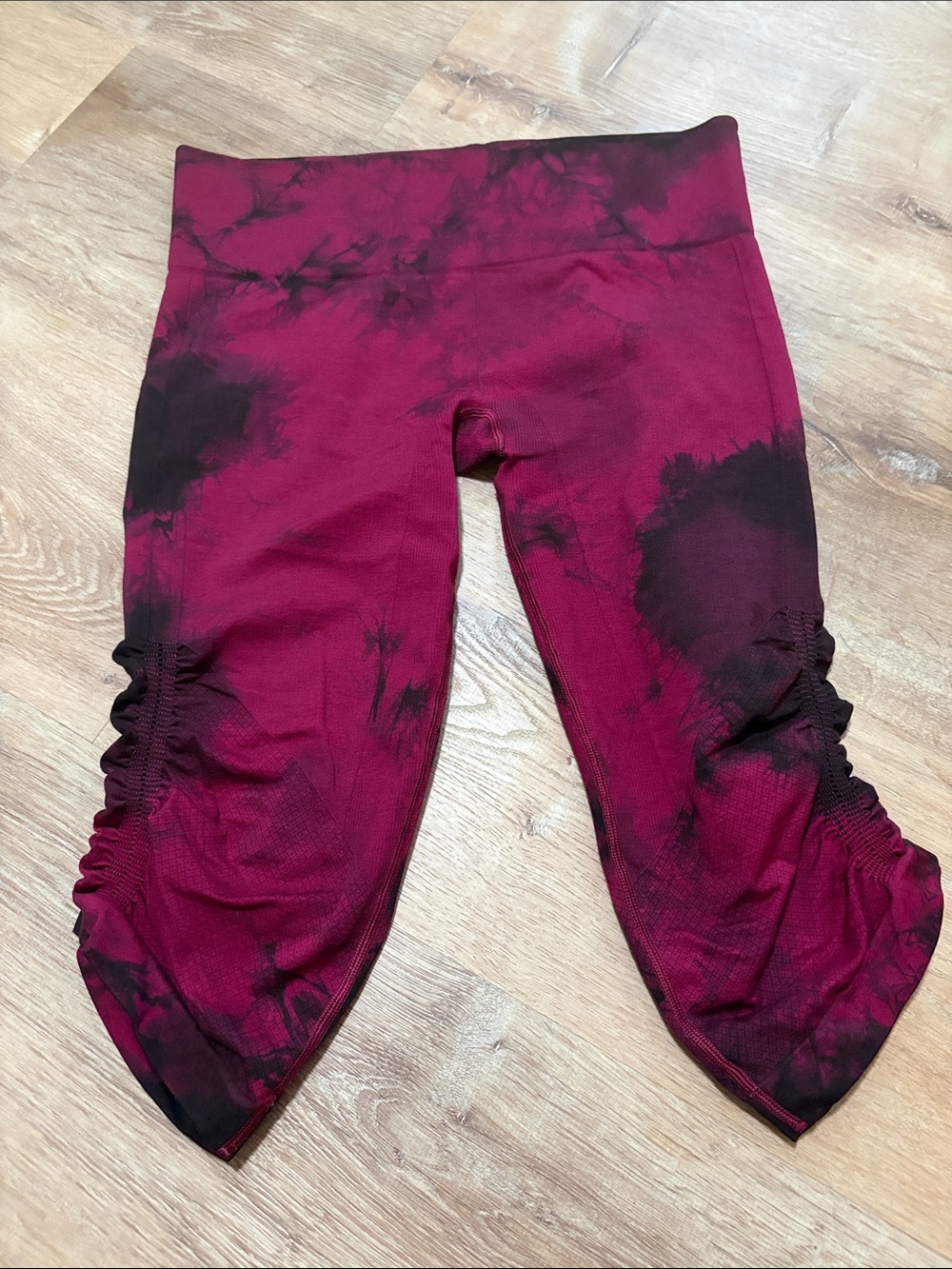 Lululemon In The Flow Crop II Wine Berry Bordeaux Drama 8/10 - Picture 3 of 3
